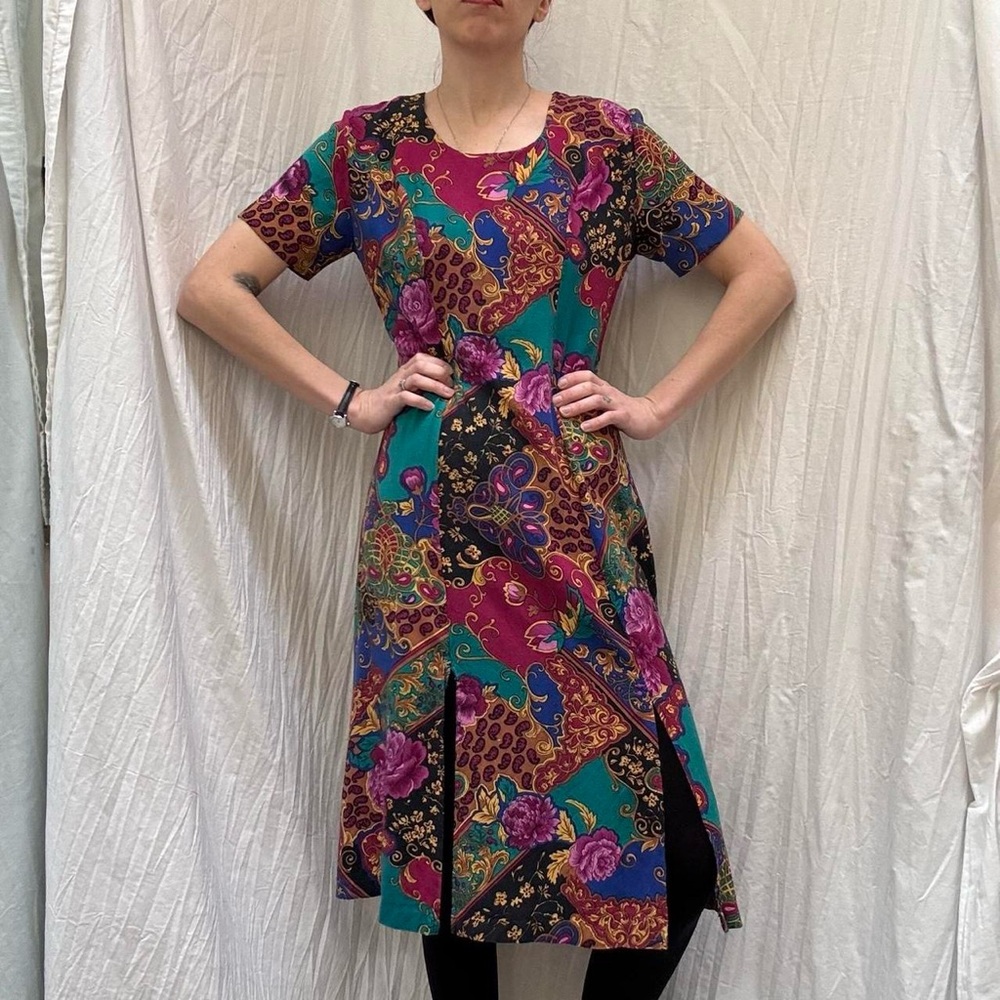 Vibrant Multicolored Paisley Patchwork Dress with‎ Bottom Slits Vintage 90s